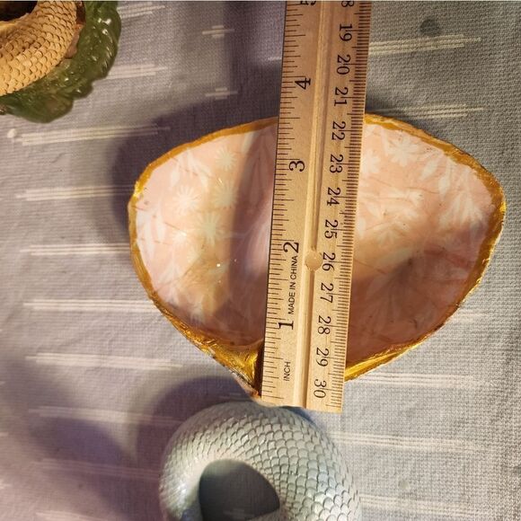 DECOUPAGE LIGHT PINK PRINT ON A CLAM SHELL - Picture 4 of 7